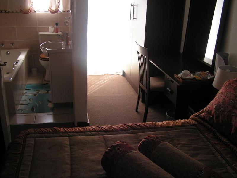Moshitametsi Guesthouse Kempton Park Kültér fotó