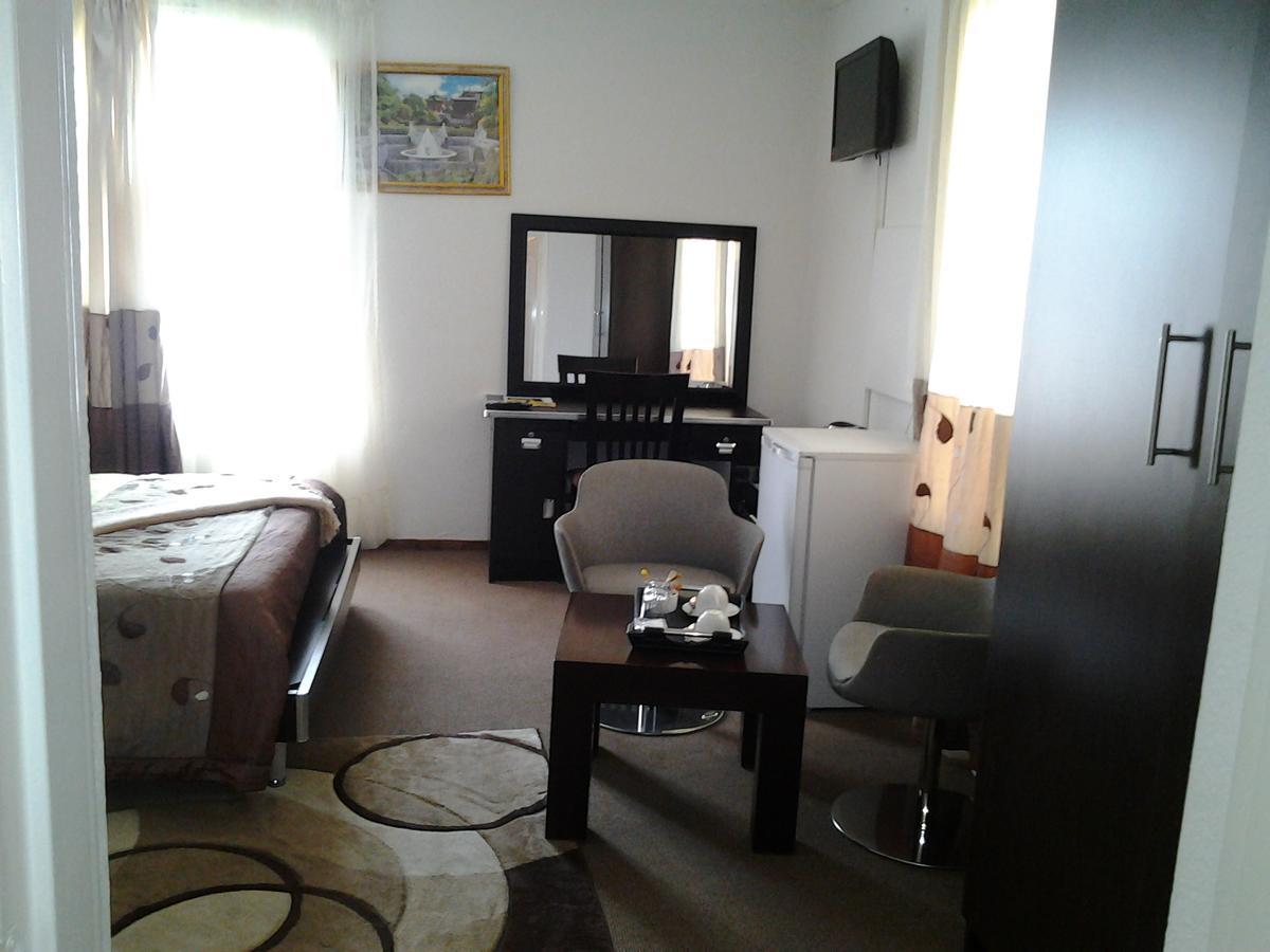 Moshitametsi Guesthouse Kempton Park Kültér fotó