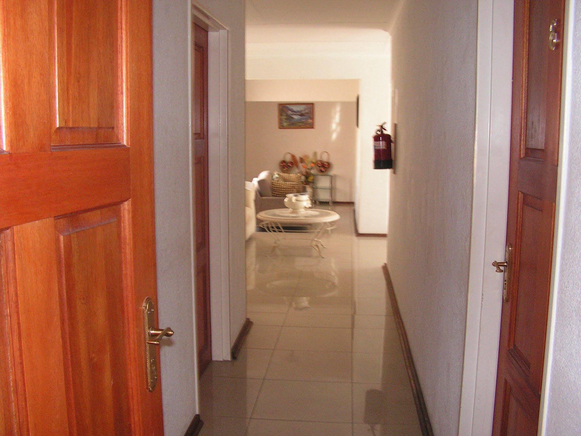 Moshitametsi Guesthouse Kempton Park Kültér fotó