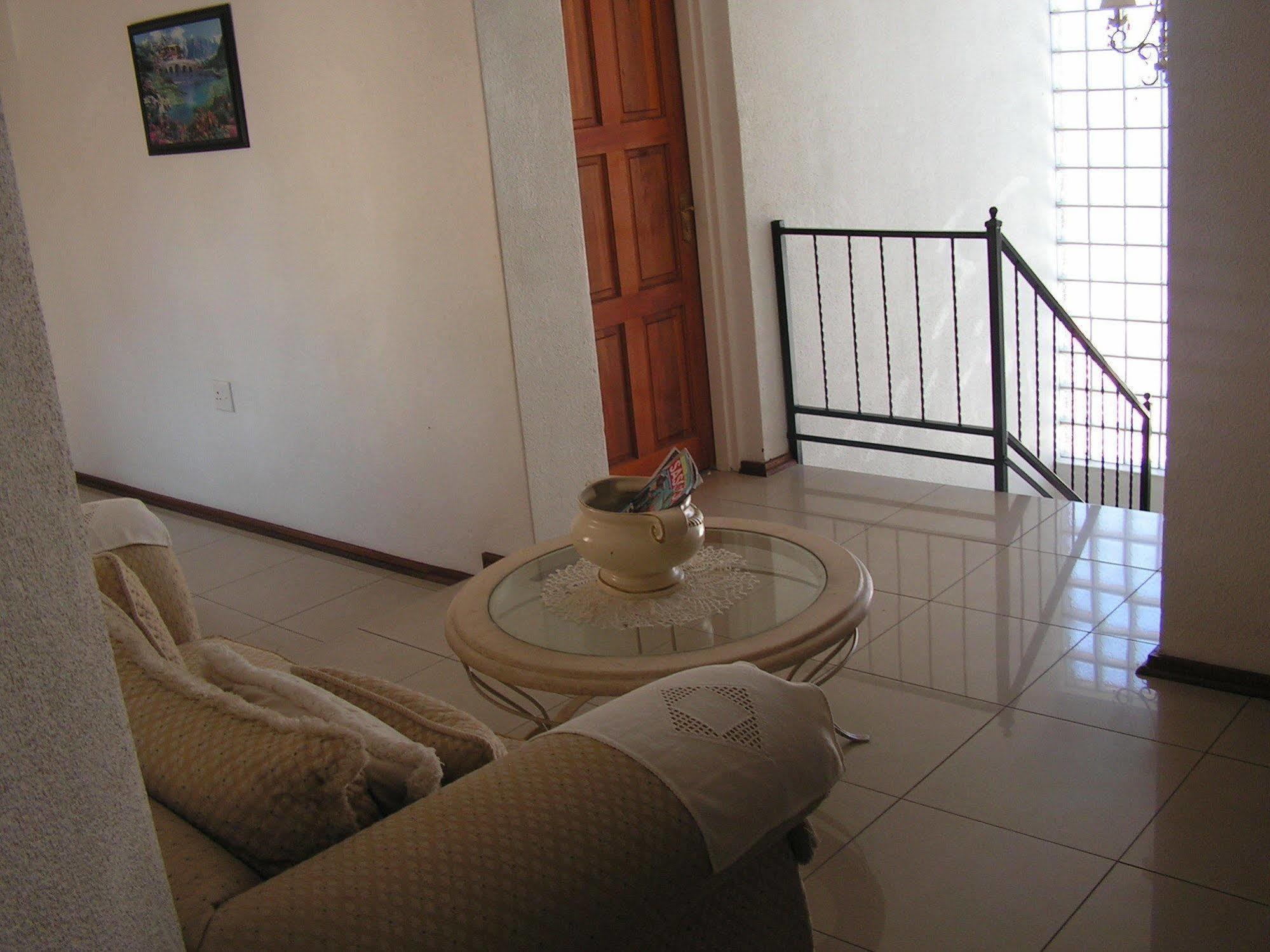 Moshitametsi Guesthouse Kempton Park Kültér fotó