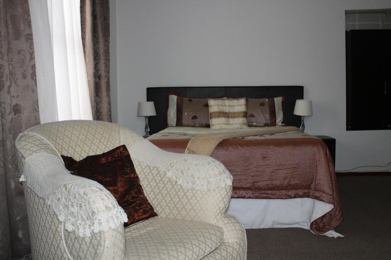 Moshitametsi Guesthouse Kempton Park Kültér fotó